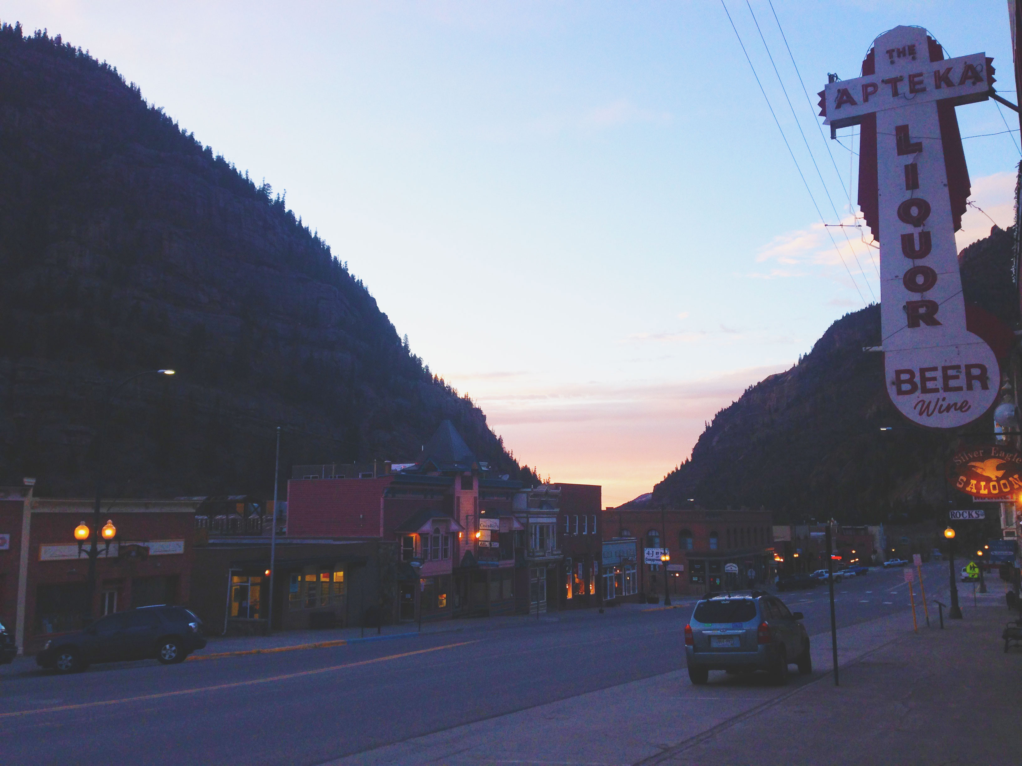 Roadtrip_to_elsewhere_Ouray_Colorado_AlliesDesigns